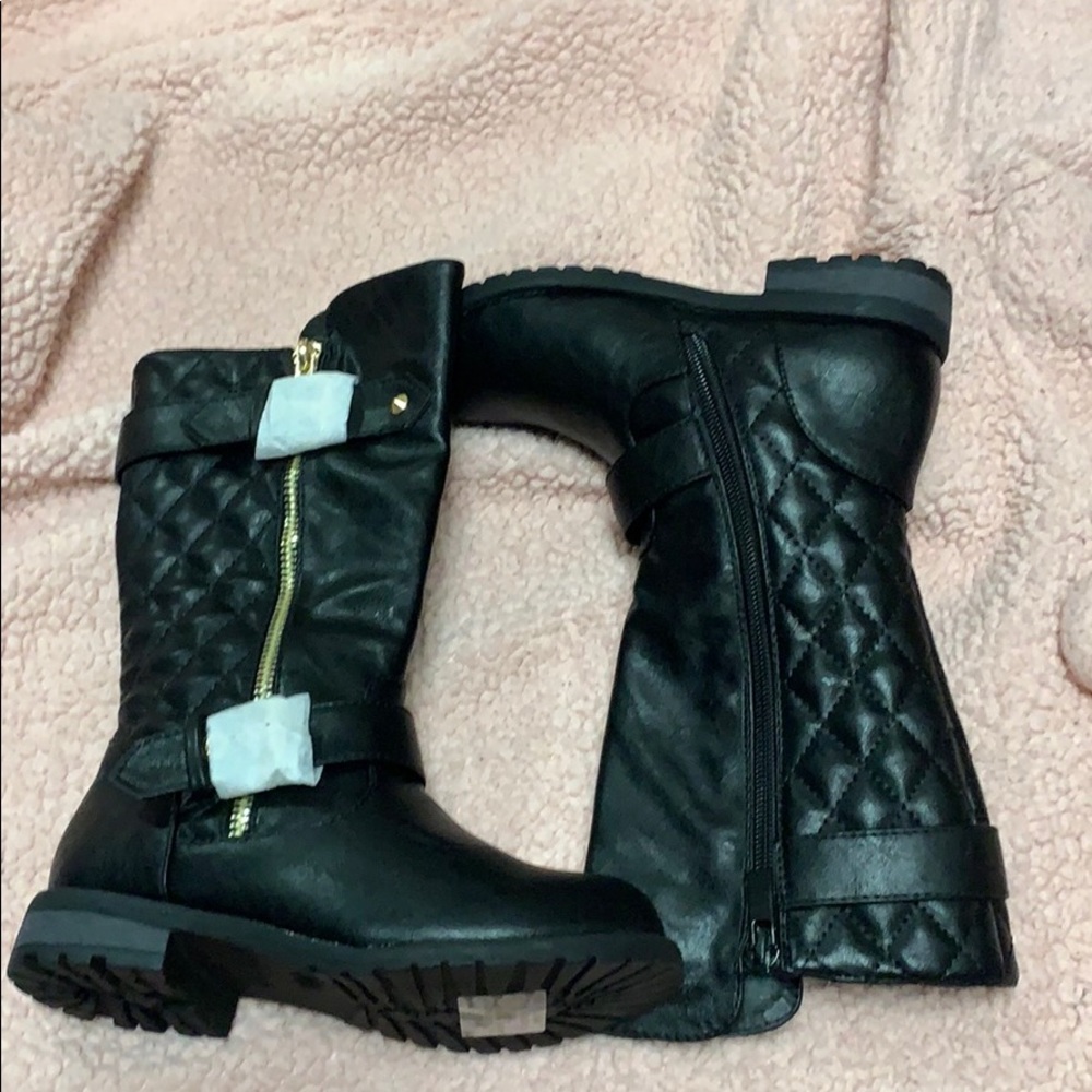 Black kid boots